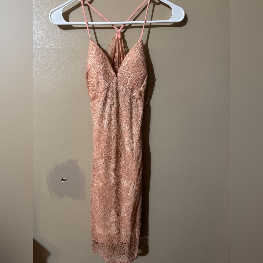 Windsor Lace Dress in Peach